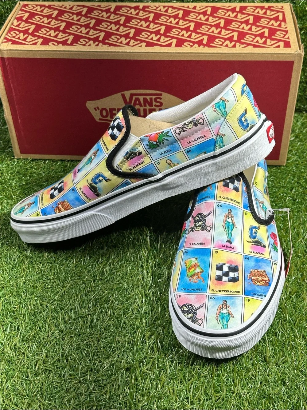 Vans Classic Slip-On Los Vans, Multicolor/ white, Men’s 9/Women 10.5  VN0A4U38WN